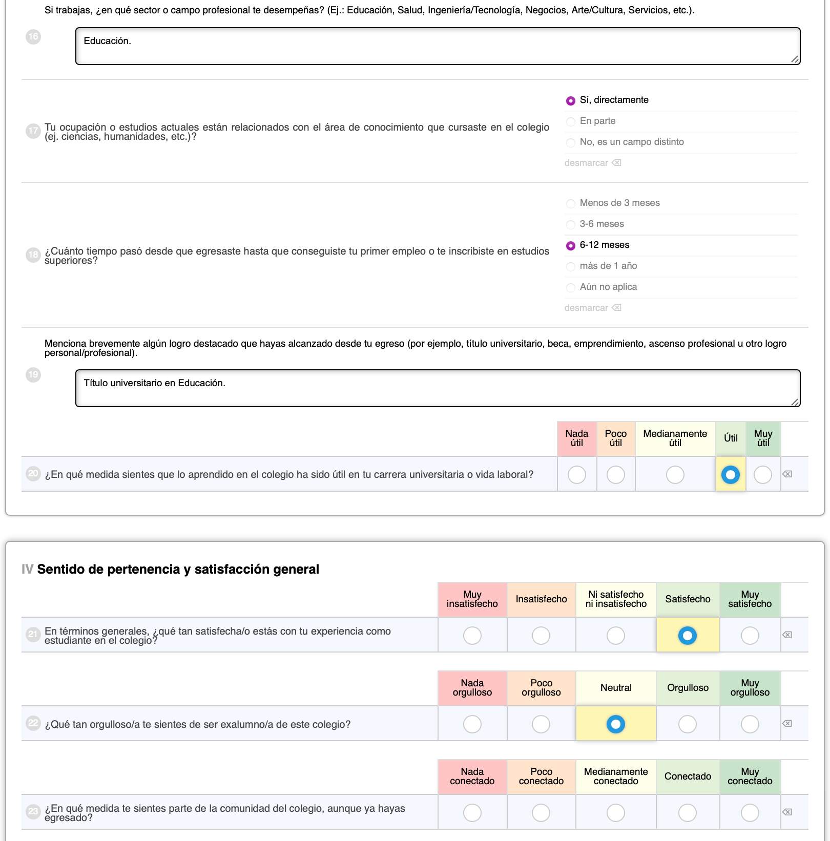 Formulario con preguntas de opción múltiple sobre evaluación de riesgos, con casillas de verificación y escalas de calificación codificadas por colores.