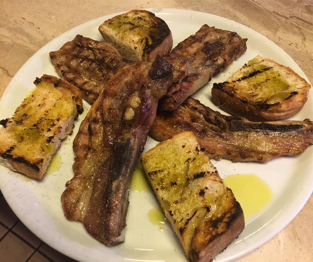 Carne e melanzane cotte alla griglia