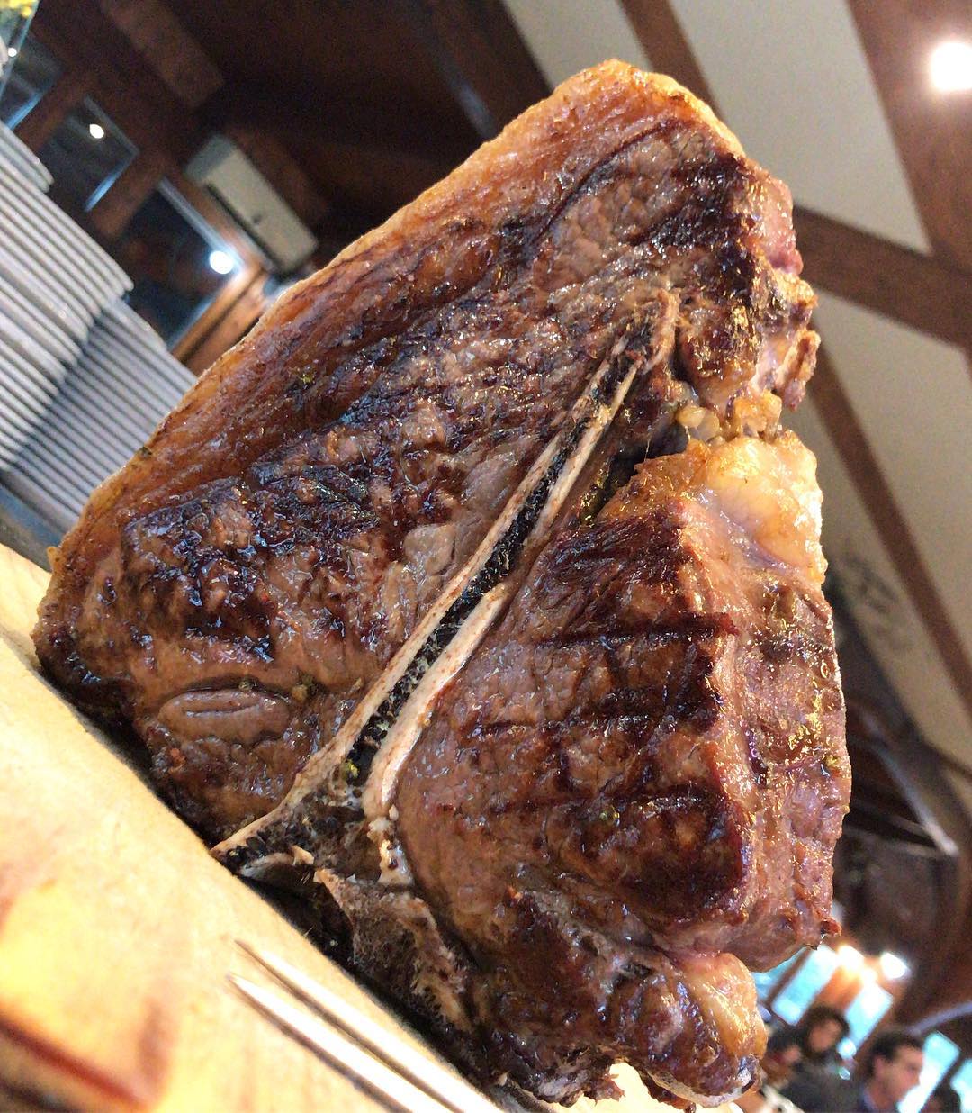 Bistecca alla Fiorentina cotta al sangue