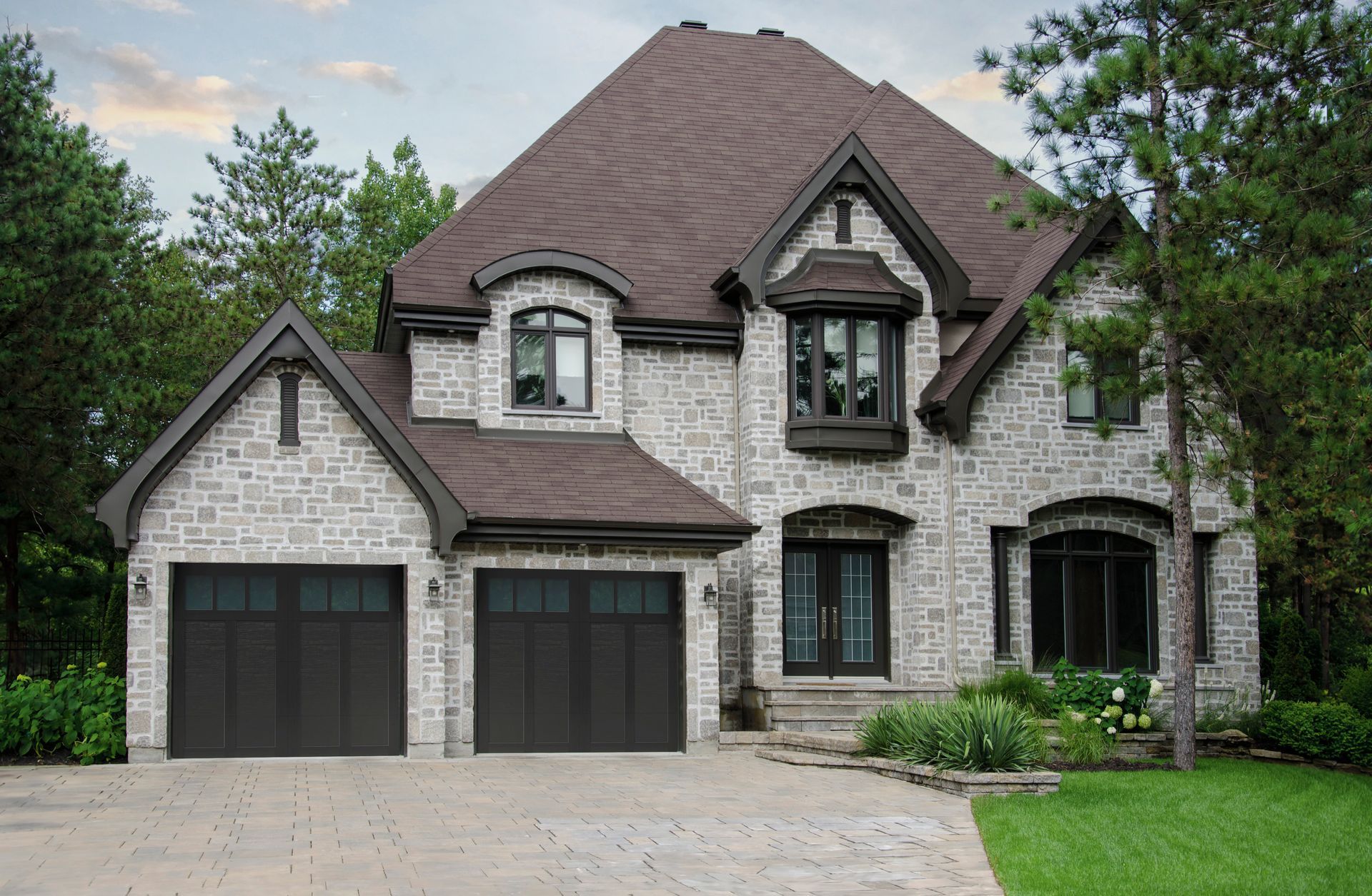 Clopay - Canyon Ridge Elements Gallery