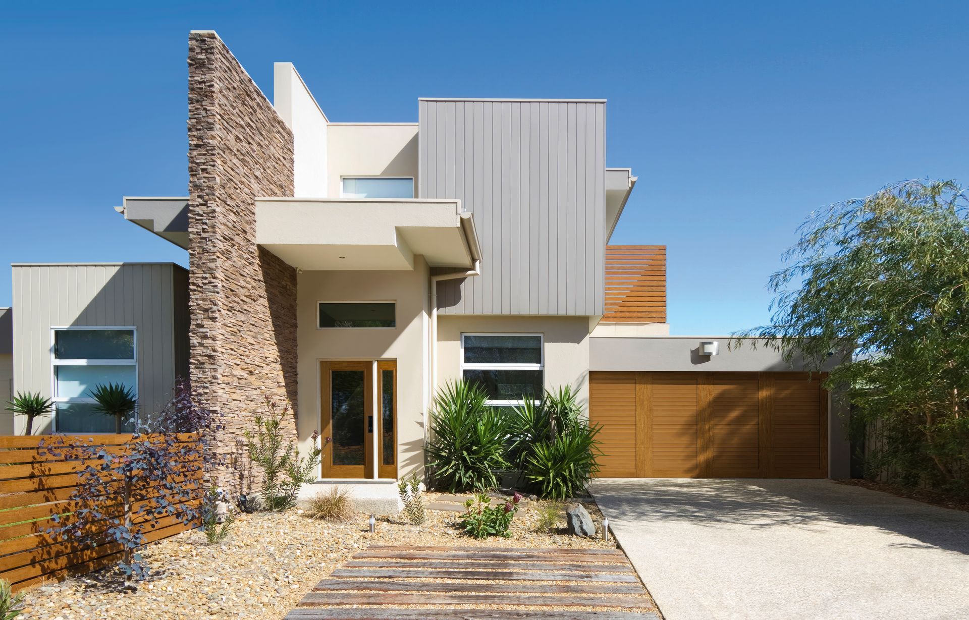 Clopay - Canyon Ridge Louver Gallery