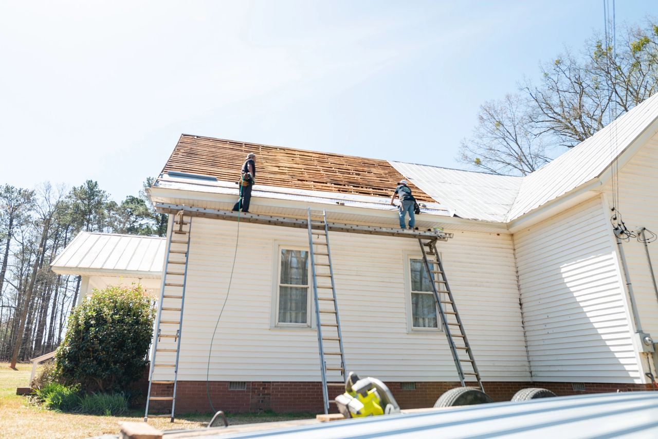 Workers Installing Roof — Greenwood, SC — Roofing Unlimited & More