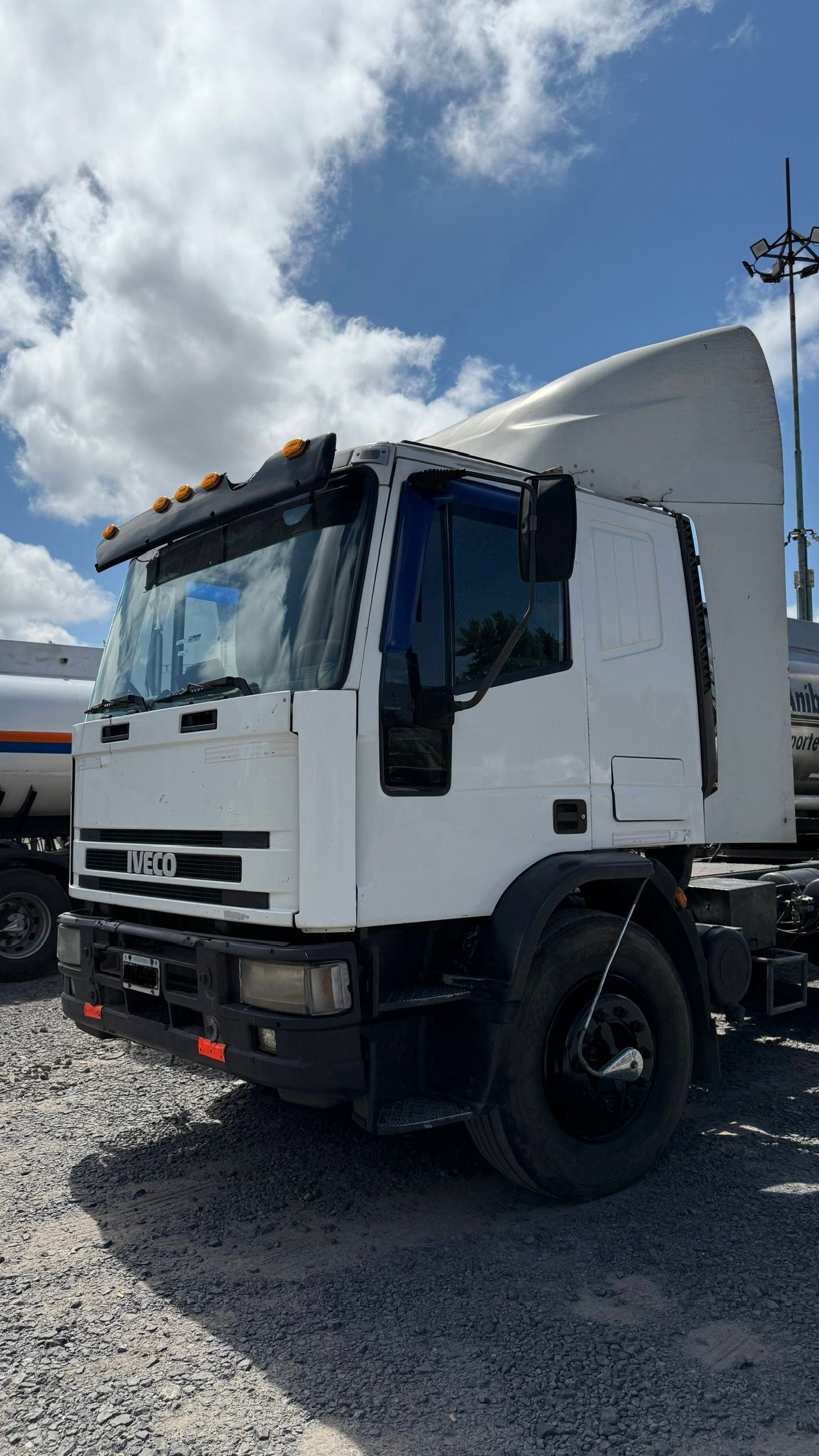 Iveco 170E22 Tractor c/ dormitorio