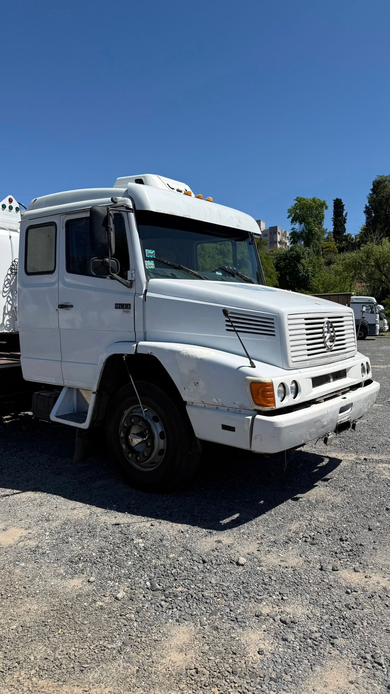 Mercedes Benz 1633 Tractor