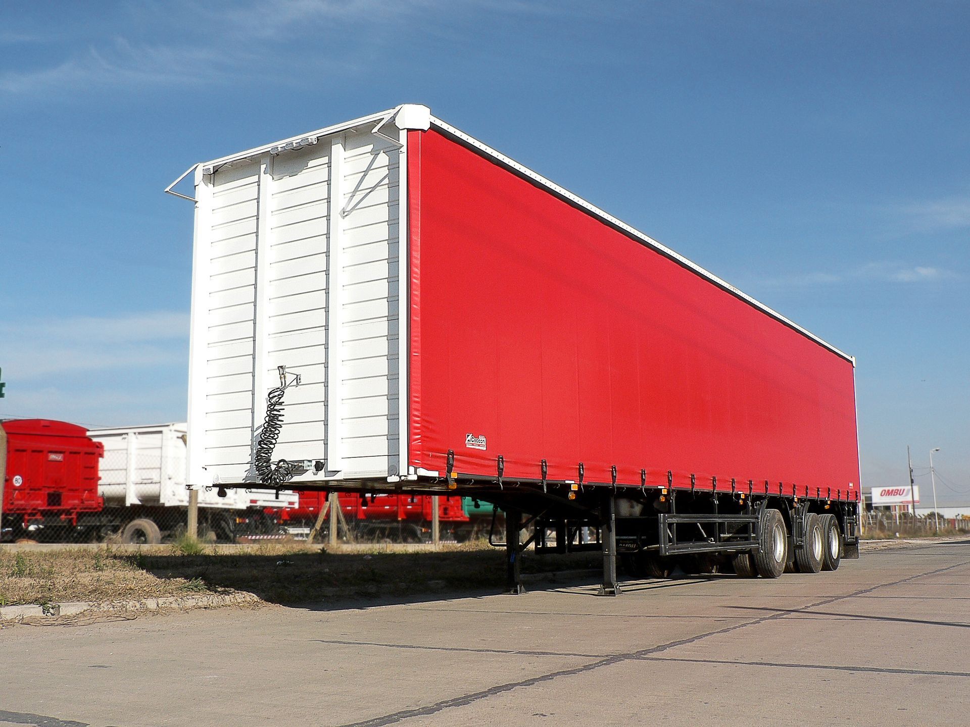 Semirremolque modelo Curtain Sider (laterales de lona)