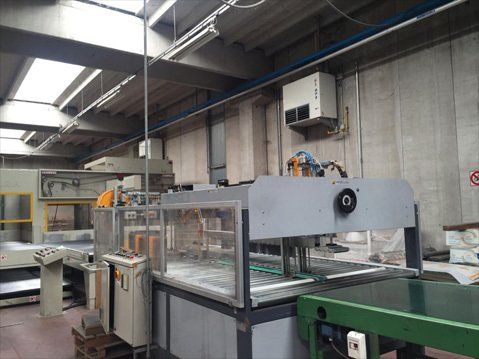 macchine industriali per la creazione di scatole