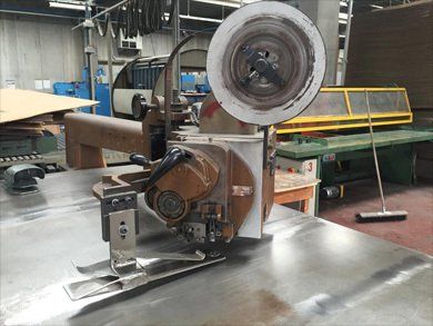 macchina per la produzione industriale di scatole