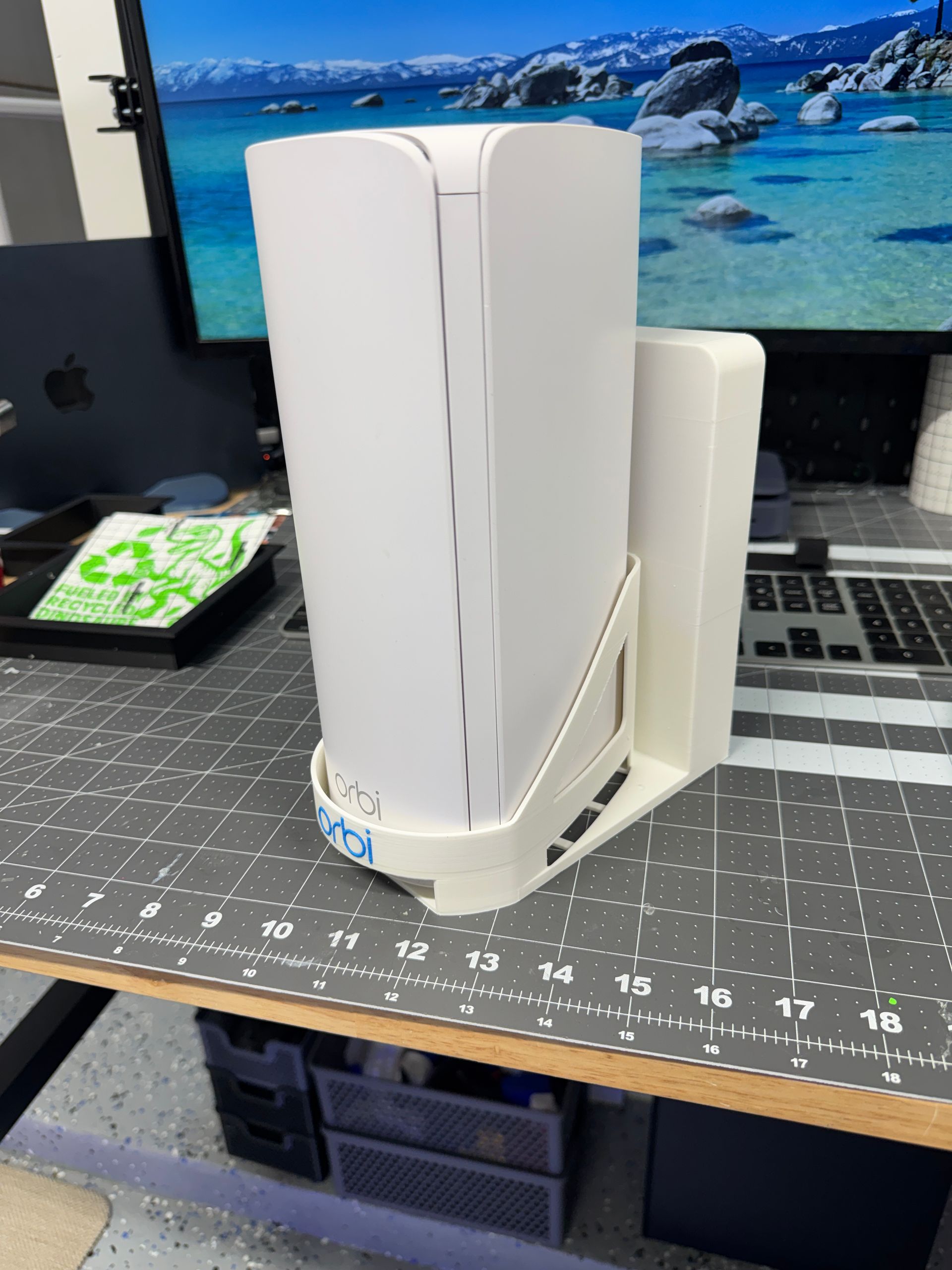 Orbi 770 Series Router Wall Mount