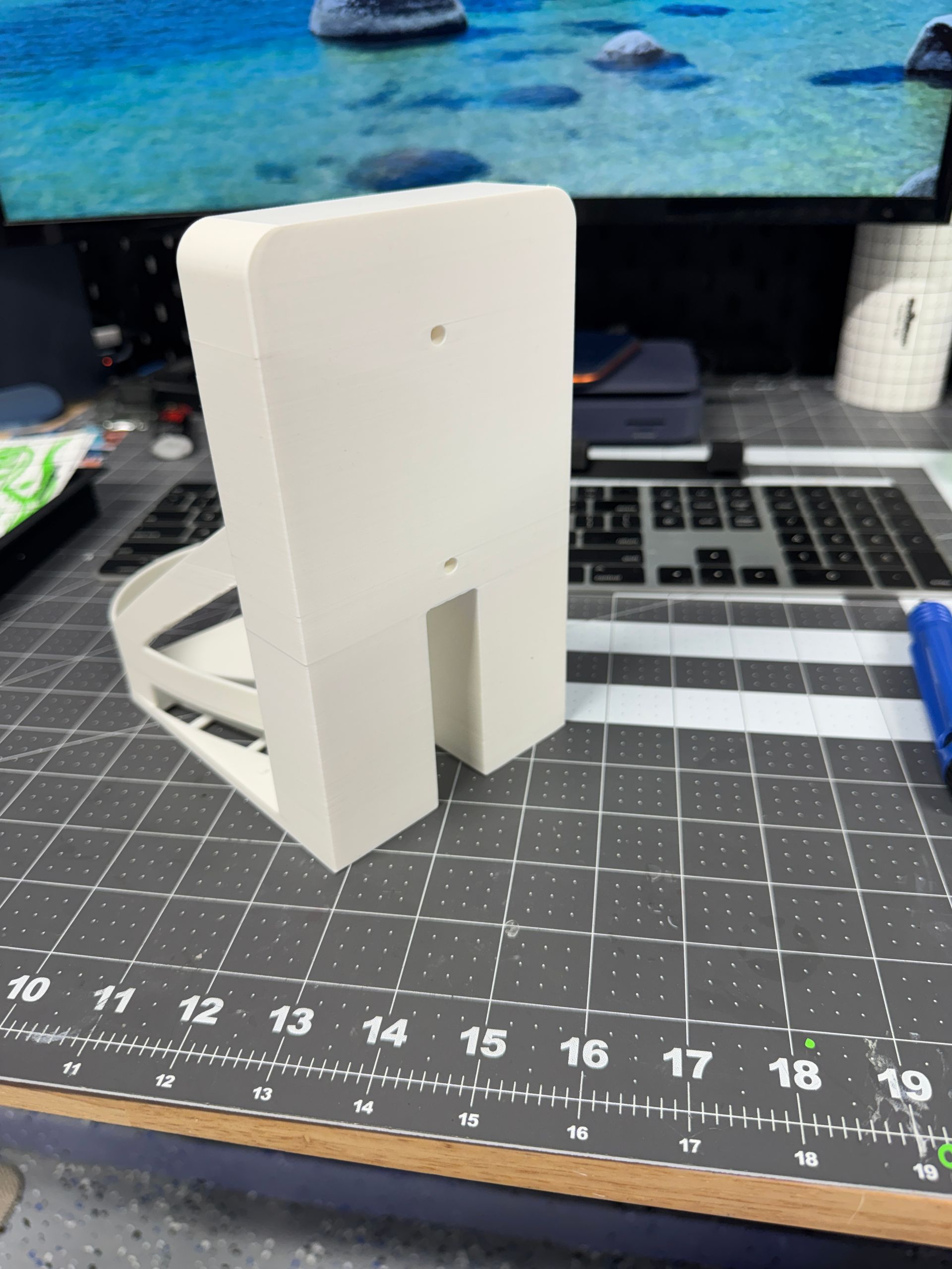 Orbi 770 Series Router Wall Mount