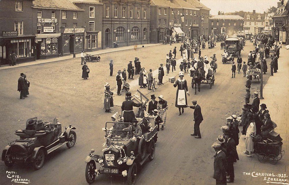 Postcards & Cigarette Cards 14