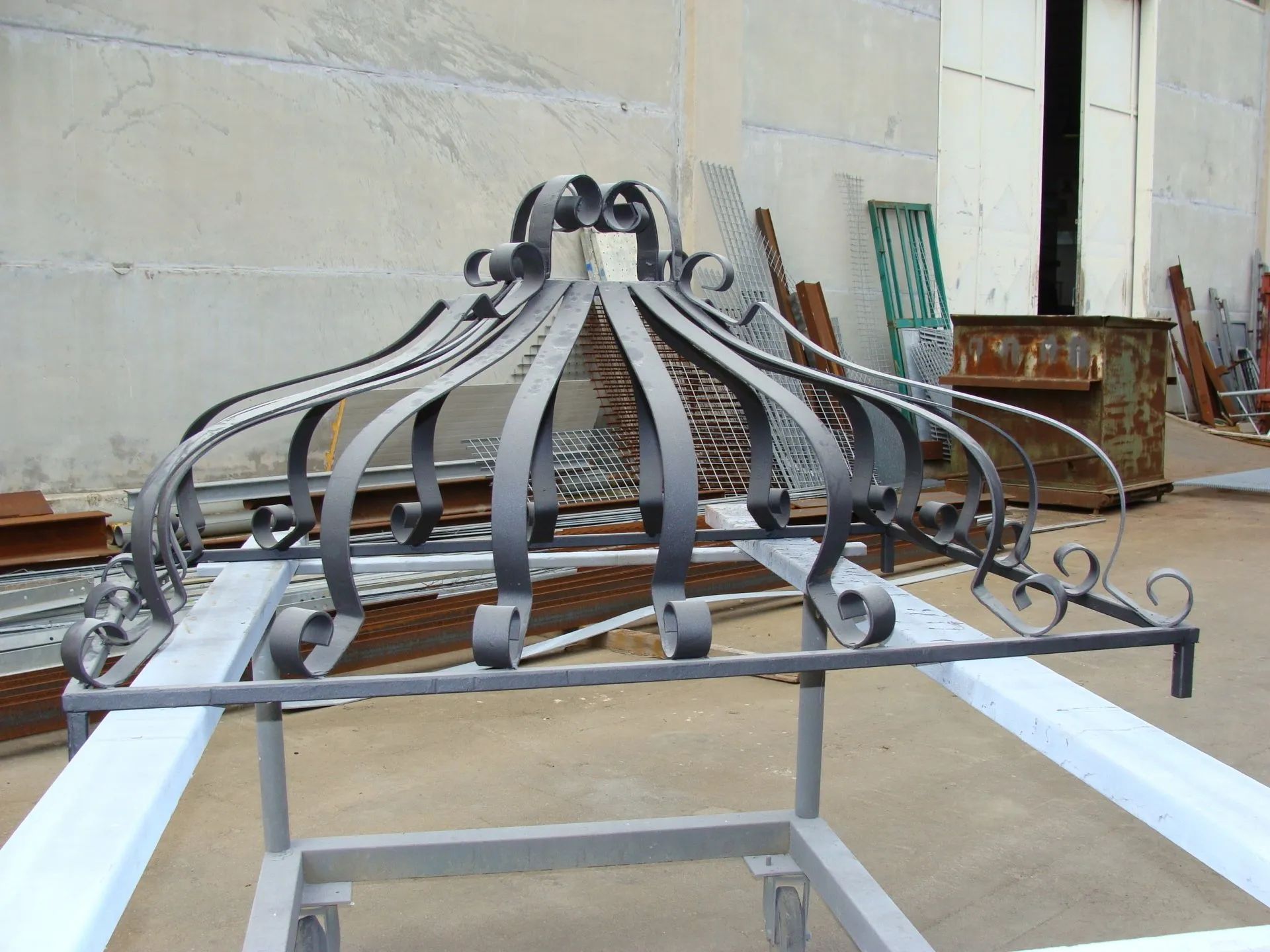 produzione decorazioni in ferro