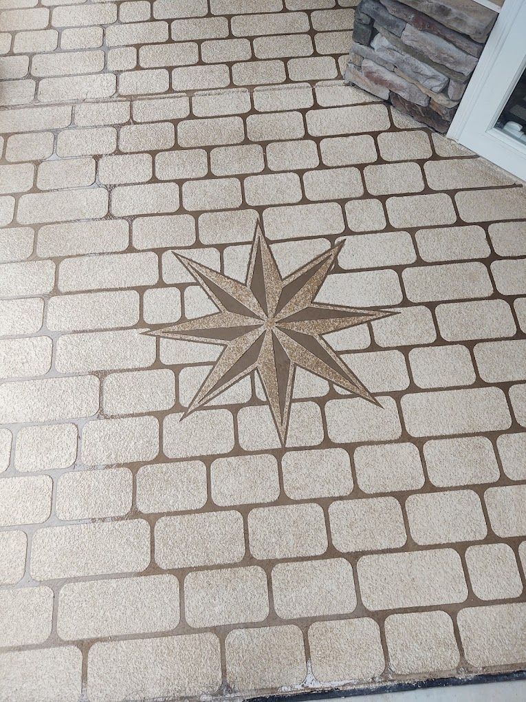 Stenciled Concrete Flooring With a Star