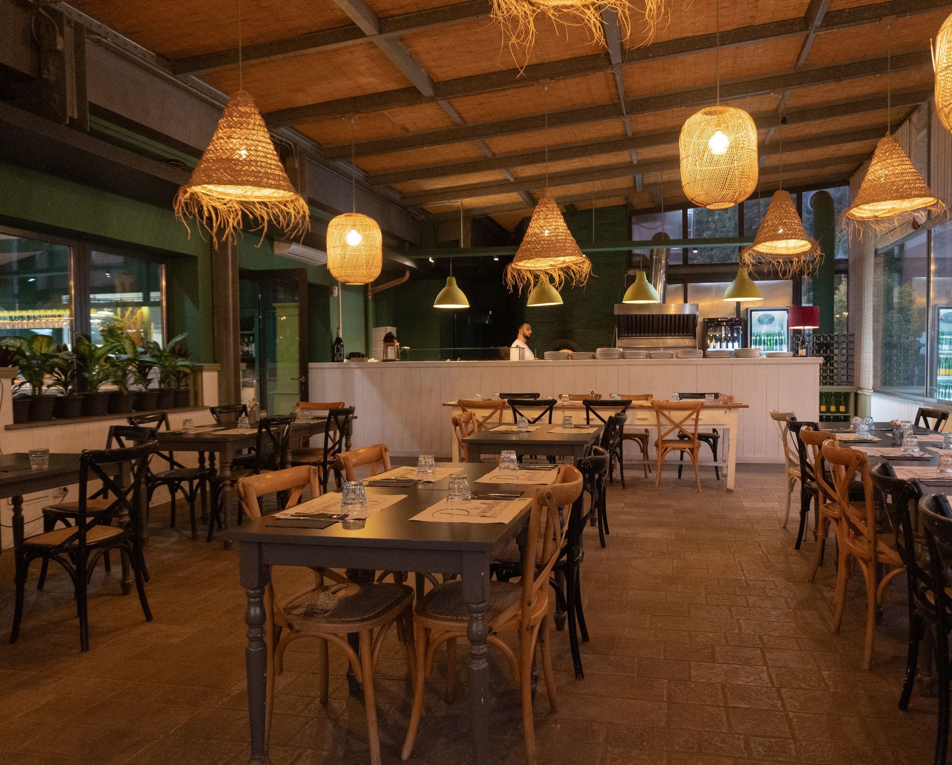 ristorante a la pisana con atmosfera elegante e conviviale