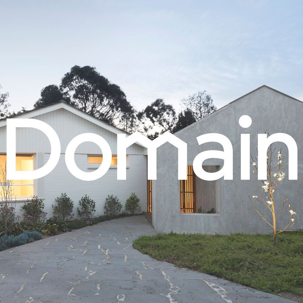 A picture of a house with the word domain on it