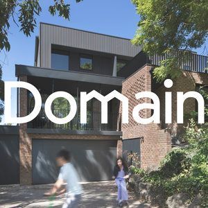 A picture of a house with the word domain on it