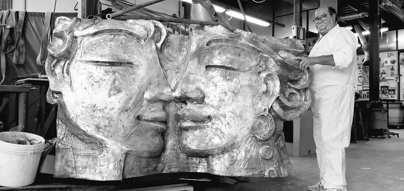 Cavallo a dondolo in bronzo