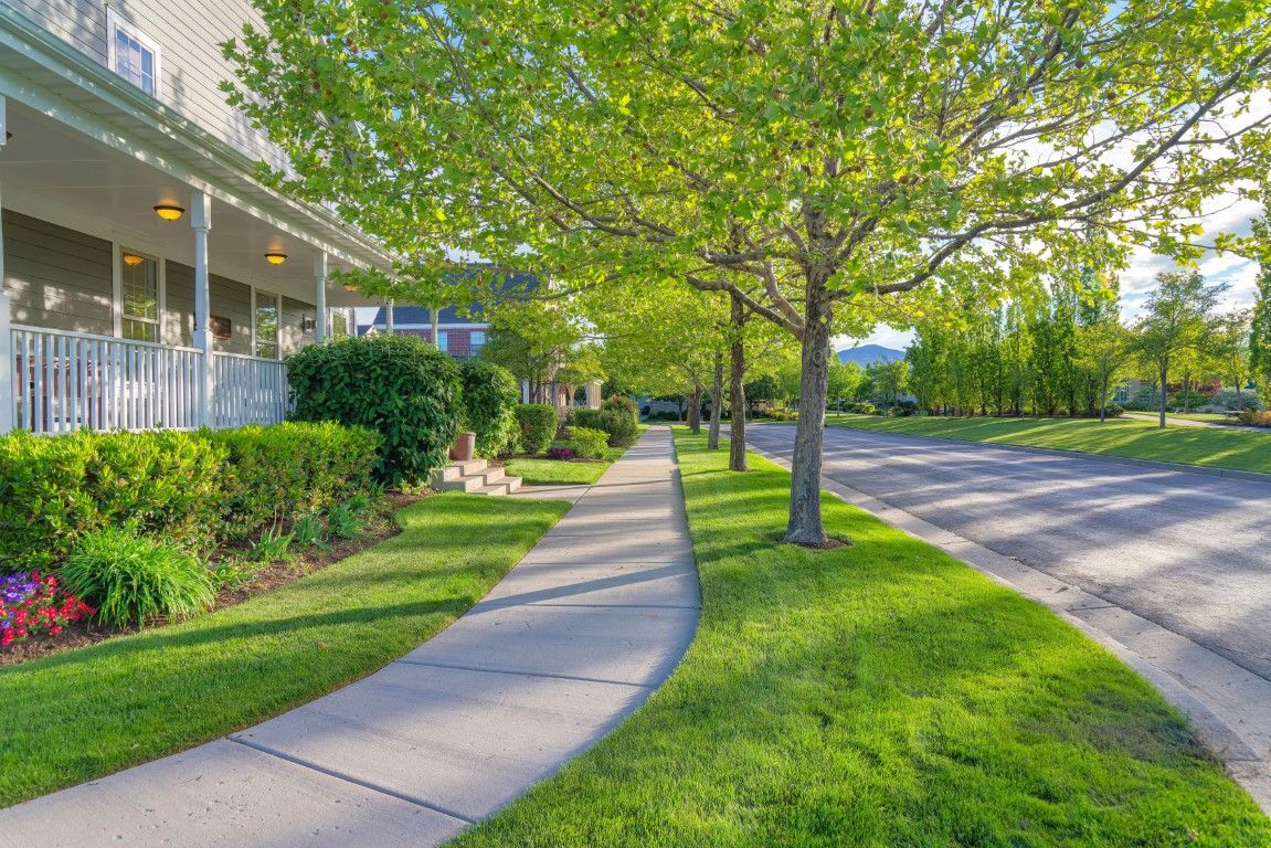 An image of Concrete Driveways/Sidewalks/Garages
