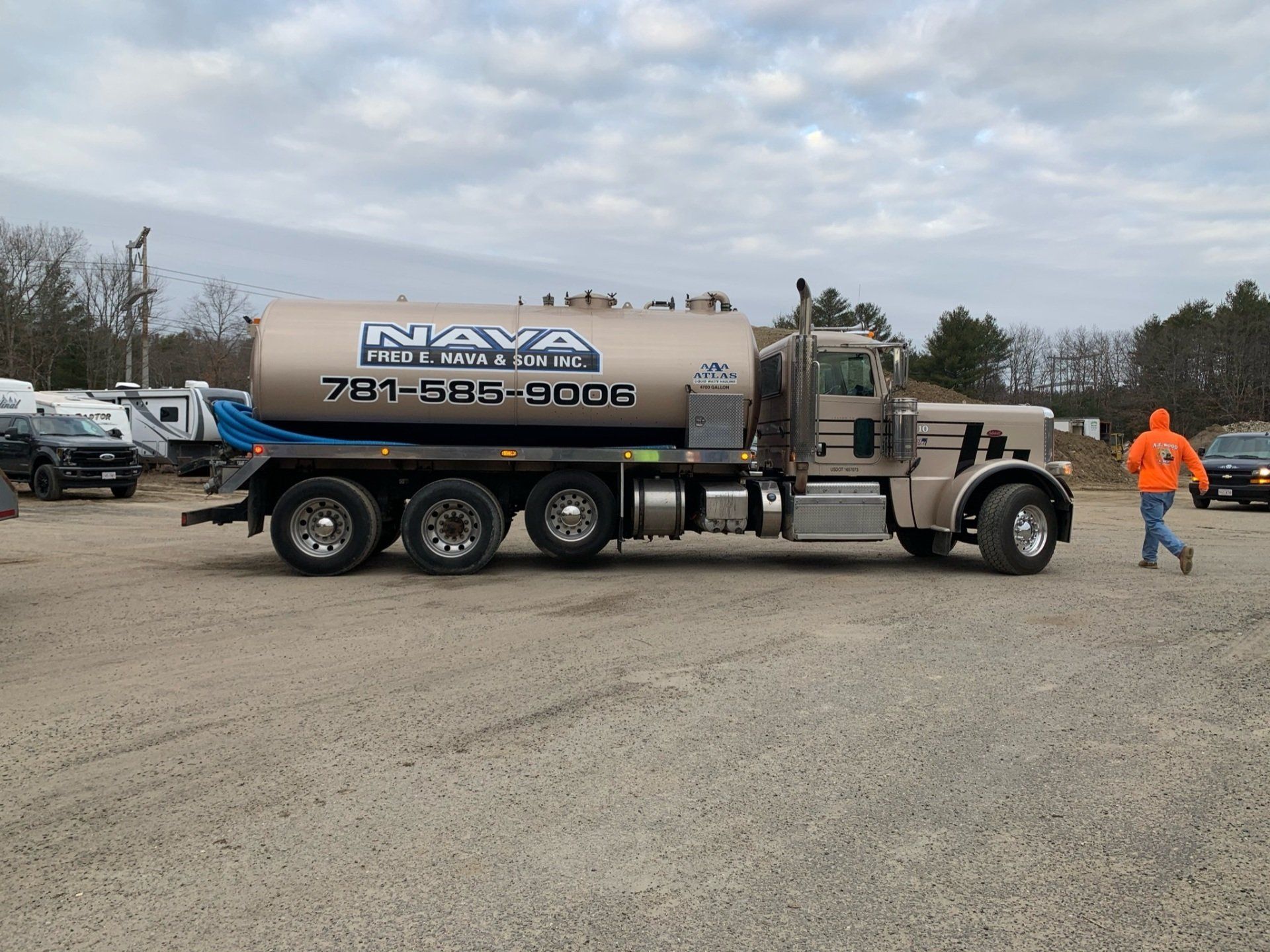 Emergency septic pumping service: Marshfield, Duxbury, Norwell, Pembroke, Plymouth, Kingston, East Bridgewater, Hanson, Carver, Halifax, Hanover, Abington