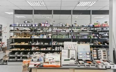 cassa del negozio di materiale elettrico