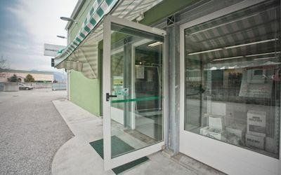 porta negozio specializzato in impiantistica