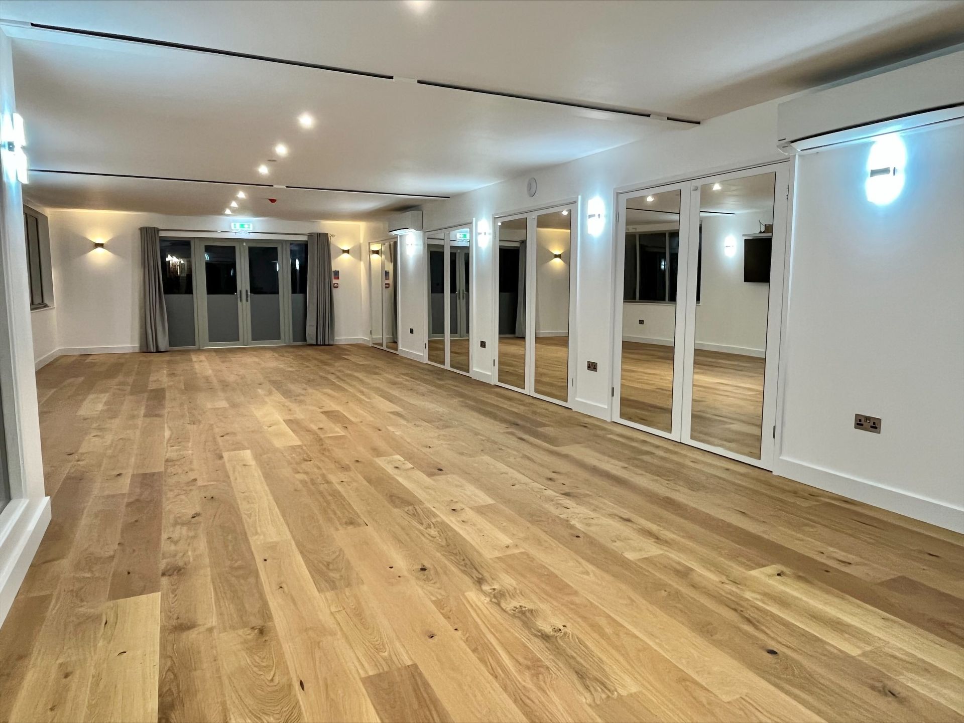 Deanslade studio room