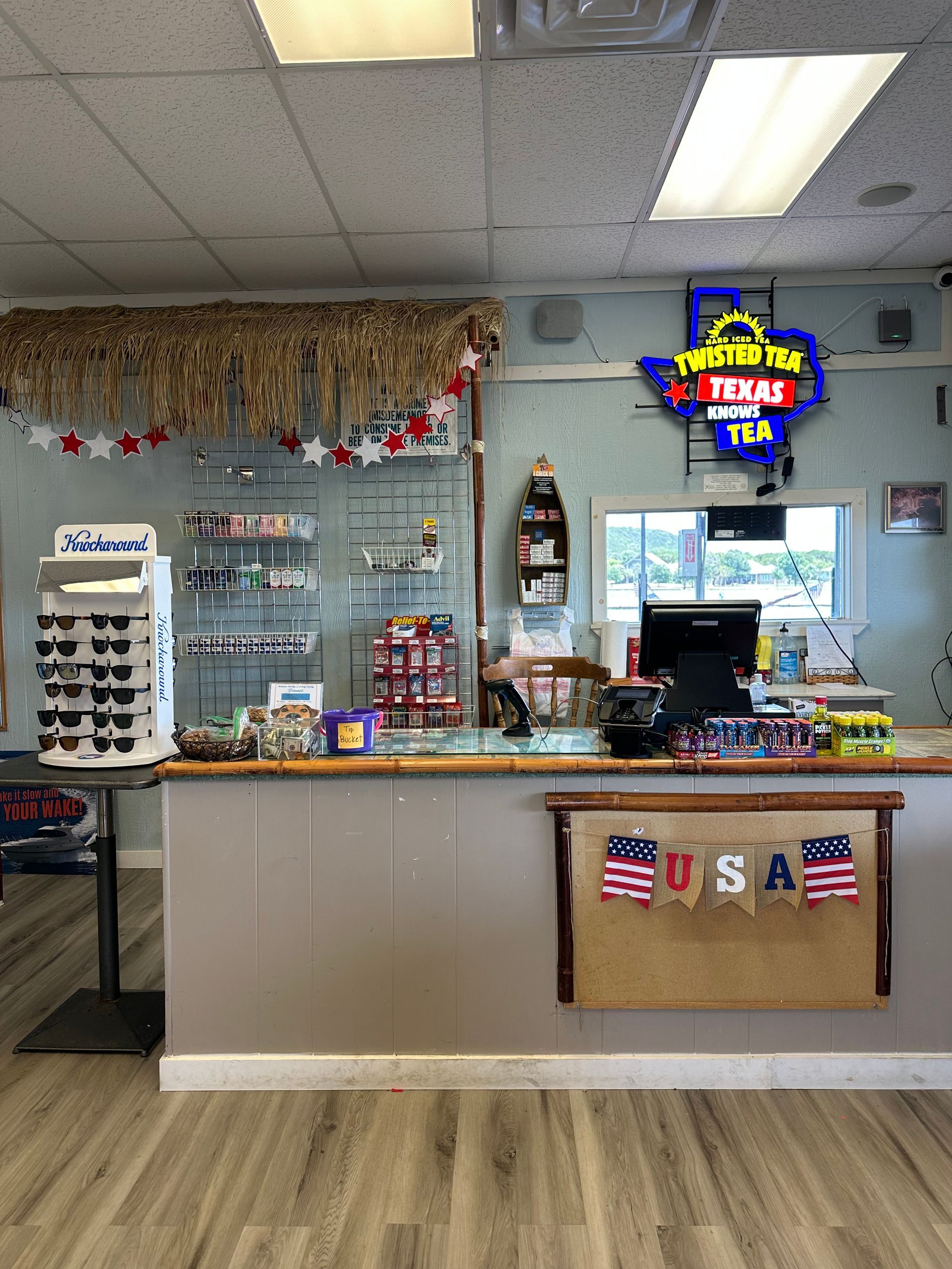 A store front with a sign that says texas on it