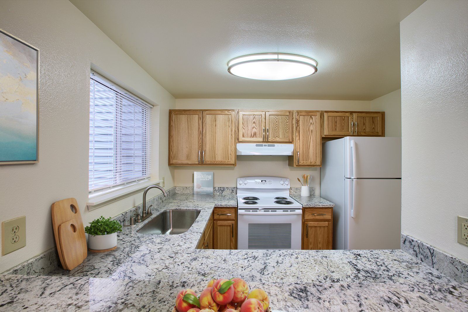 2x2 kitchen - virtually staged