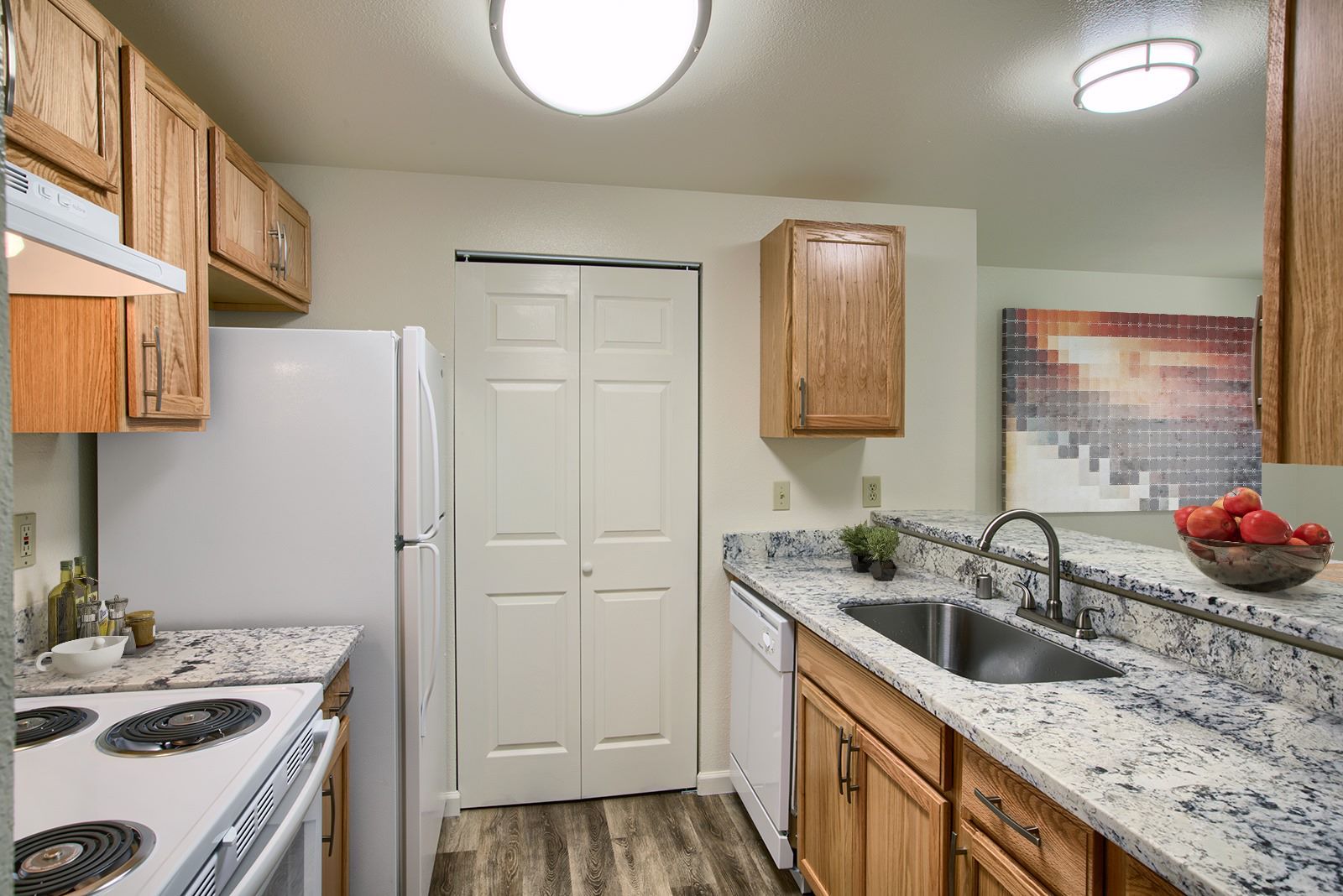 2x1 kitchen - virtually staged