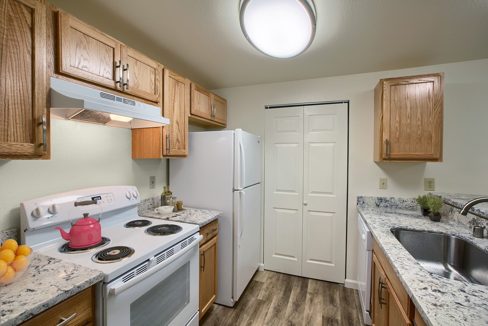 2x1 kitchen - virtually staged