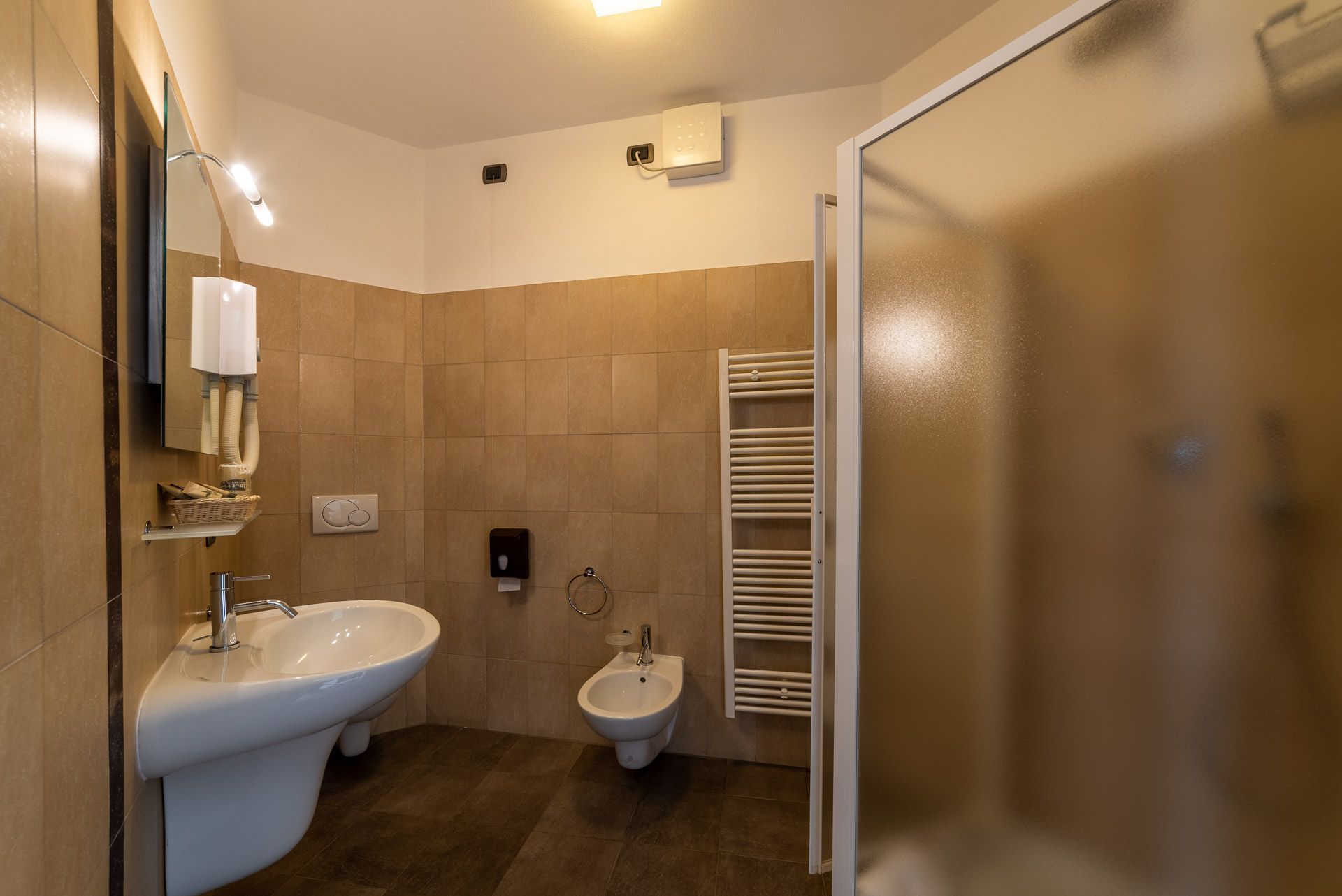 camera doppia vista lago