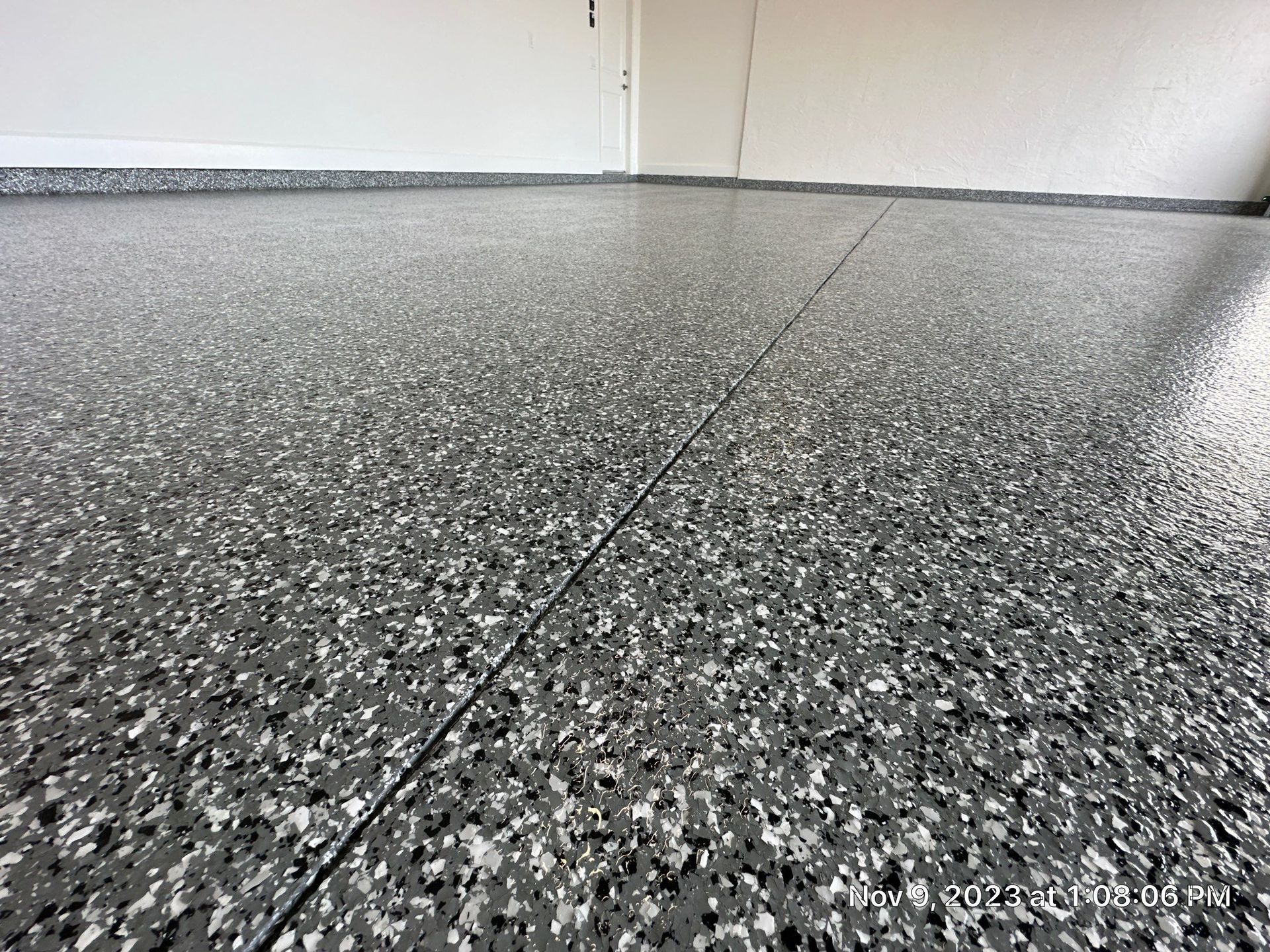 What Is The Best Garage Floor Covering   10667cbce462c21320231115 94 Yrez1i 1920w 