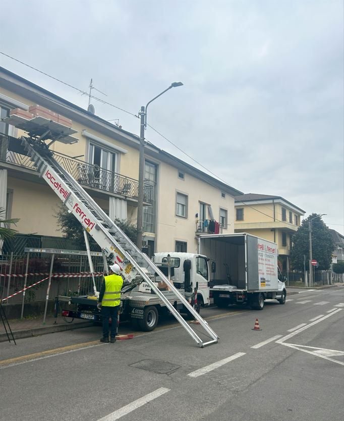 Noleggio piattaforme aree