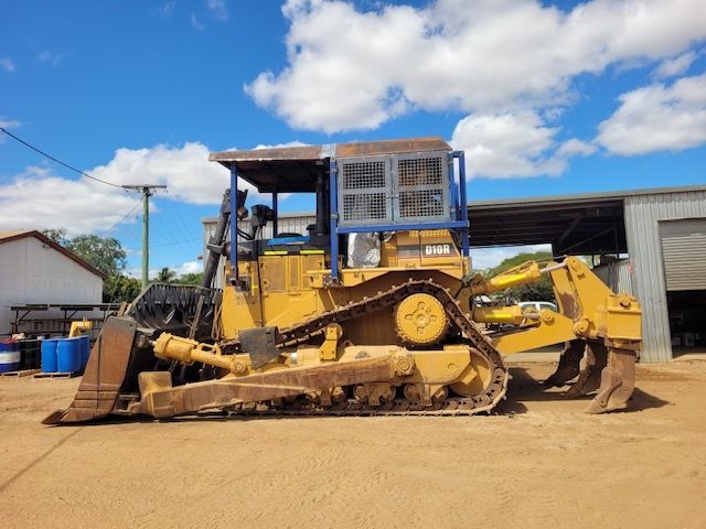 A Customed Welded Excavator — Australian Mobile Welding Pty Ltd in Cairns, QLD