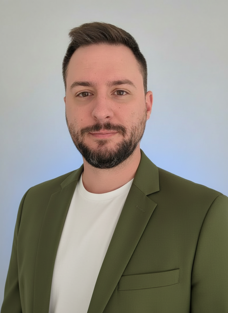 Placeholder icon of a mountain and sun.