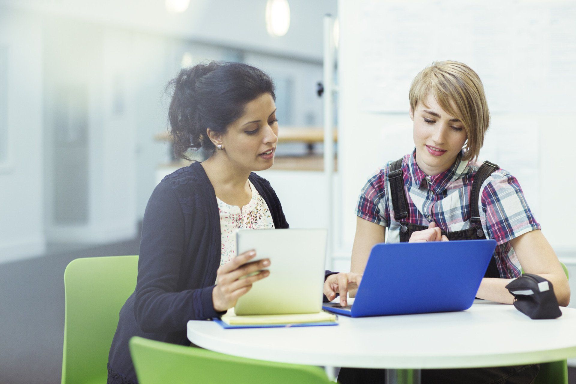 Mentoring assistance with Bauhaus Education
