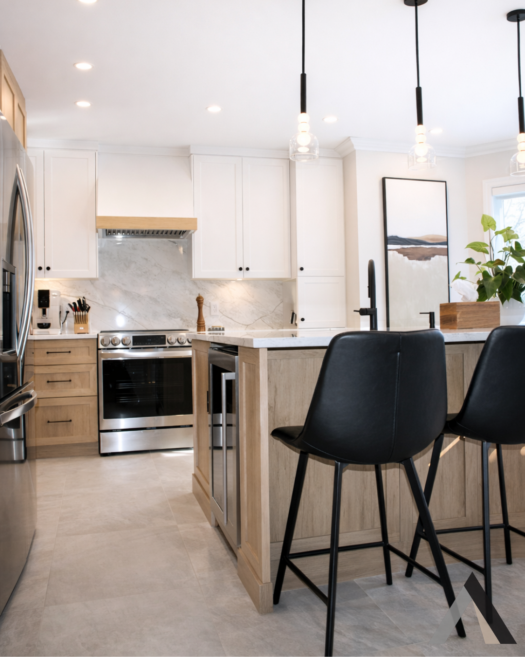 Une cuisine avec un comptoir qui dit module mb