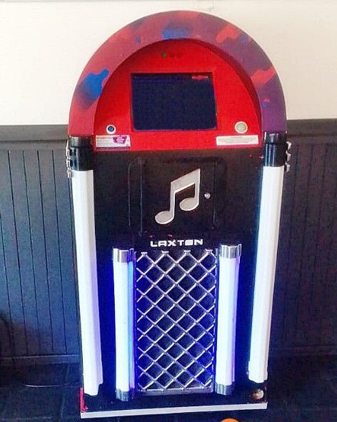 A jukebox with a music note on it