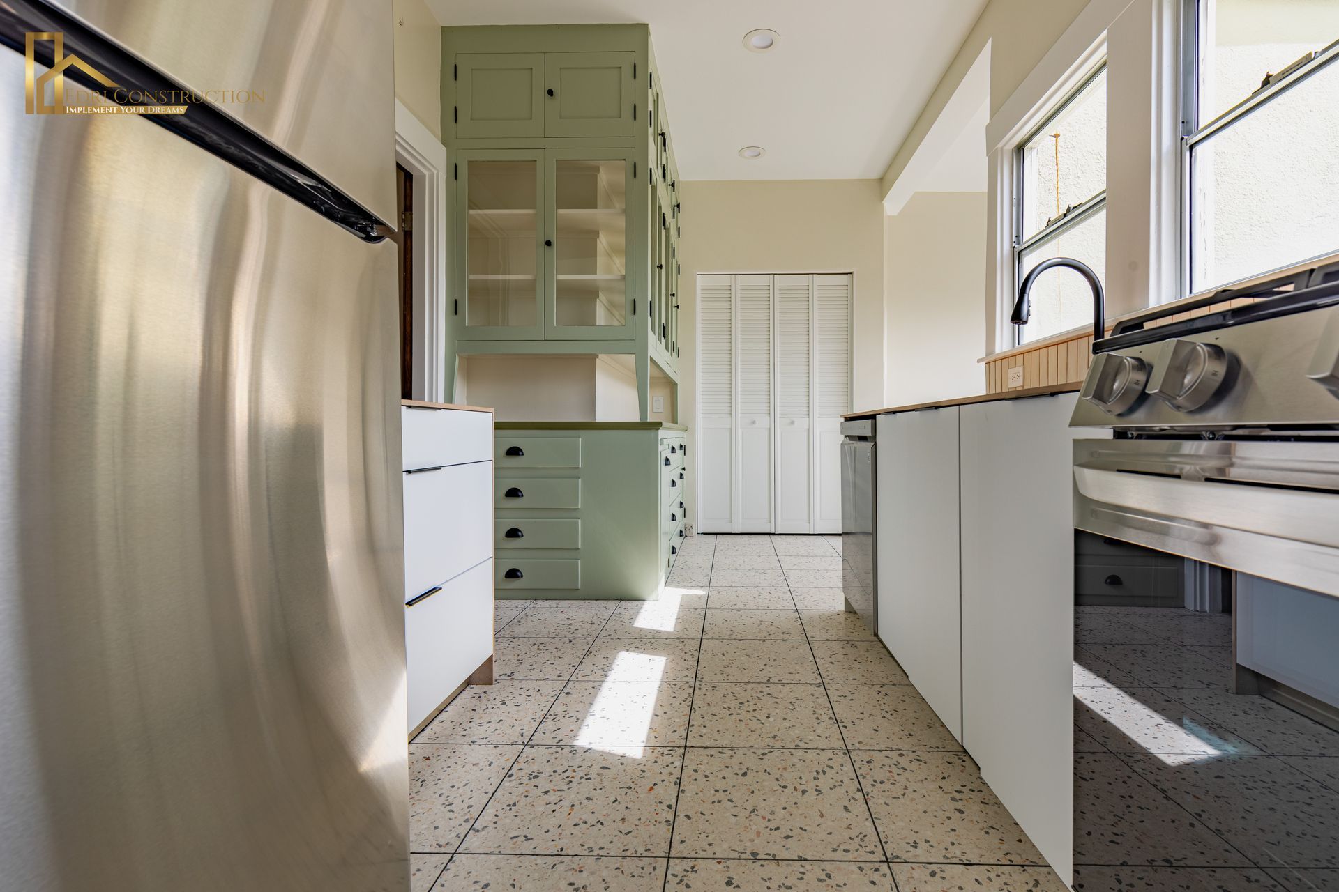 small kitchen remodeling tips