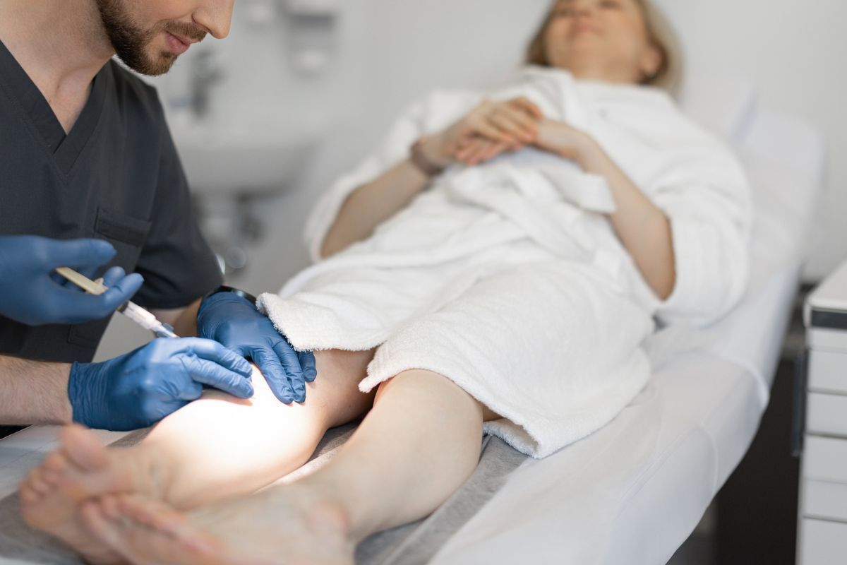 escleroterapia-idosos-cirurgia-vascular-clinica-vascullare-foz-do-iguacu