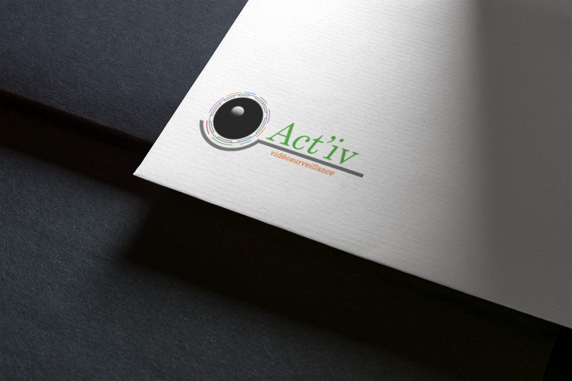 Un morceau de papier avec le mot activ dessus