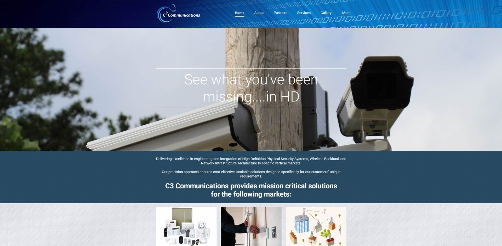 A security camera is sitting on top of a pole.