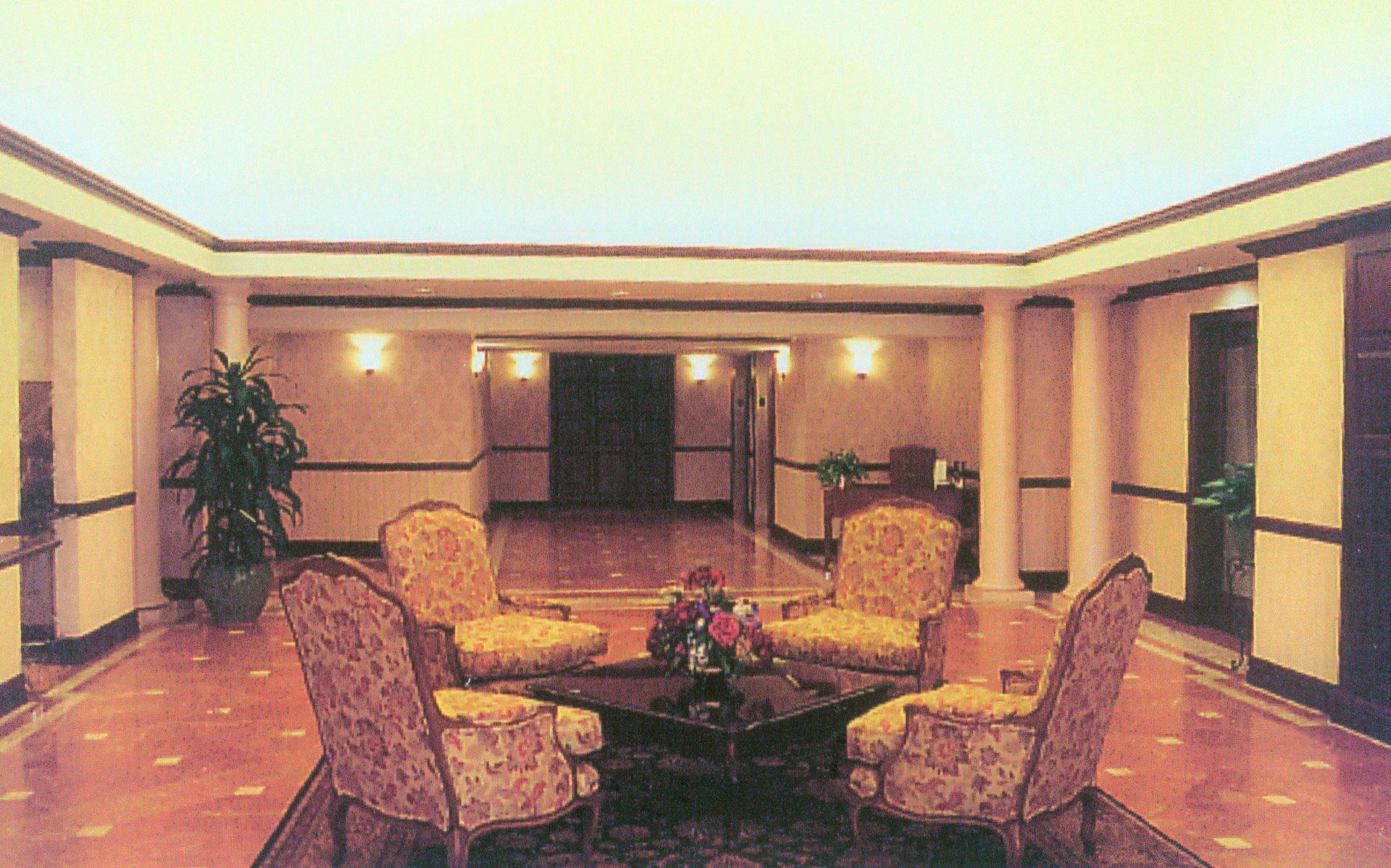 Classic of Stamford Lobby Chairs and Table