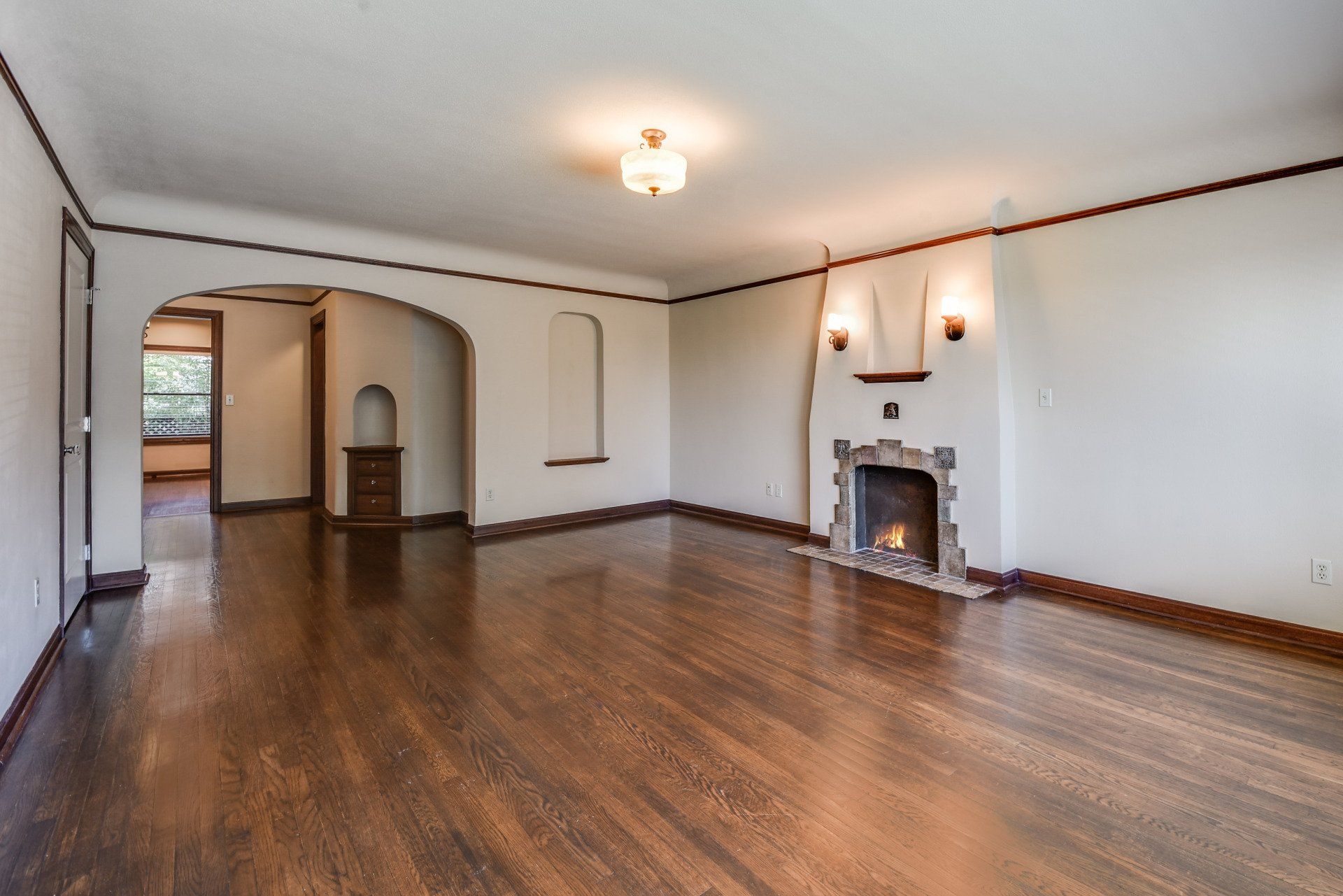 18 Galer Living Space