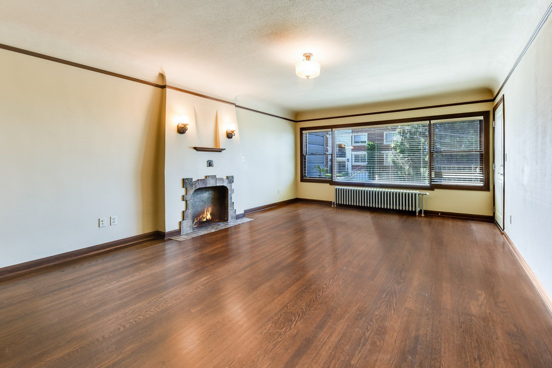 18 Galer Living Space