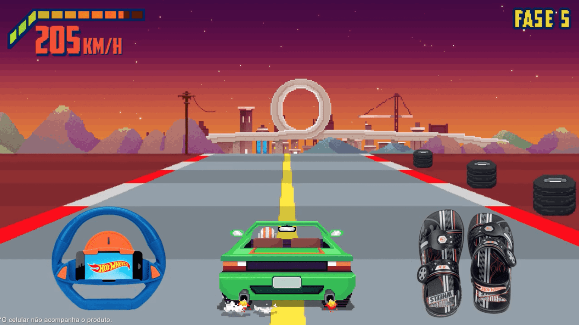 Um carro Hot Wheels está dirigindo por uma estrada em um videogame.