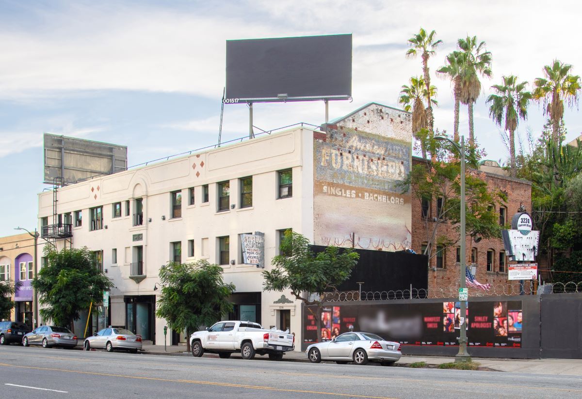 facade photo of the Ansley Apartments at Sunset Boulevard