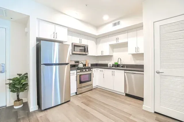 Live in the Glamour of Old Hollywood in Historic Toluca Lake with Amenities for Active Lifestyles