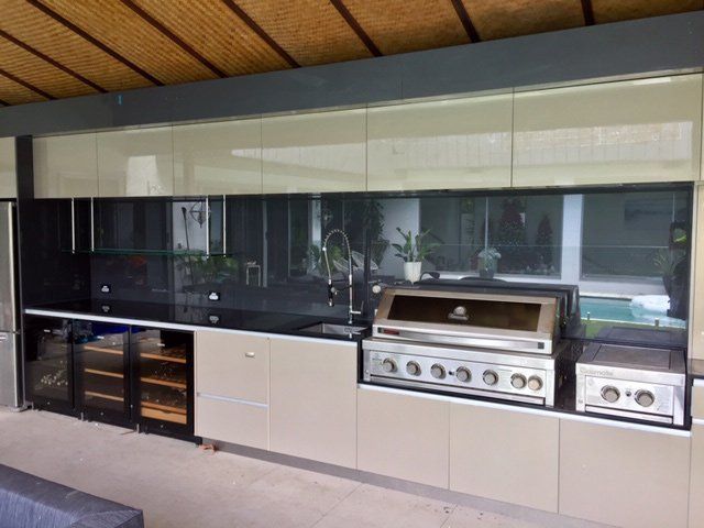 Cymbal Reedy Creek Splashback — Gold Coast, QLD — Patterson Glass