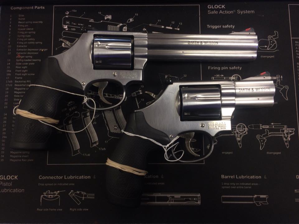 Revolvers-1