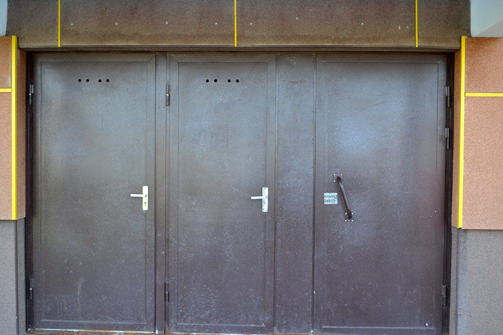 Metalinės laiptinių durys